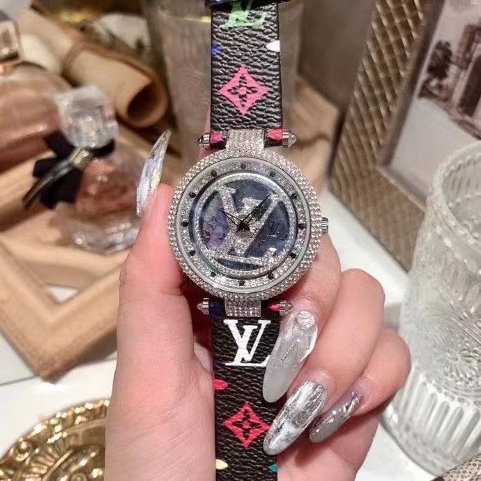 LOUIS VUITTON Watches